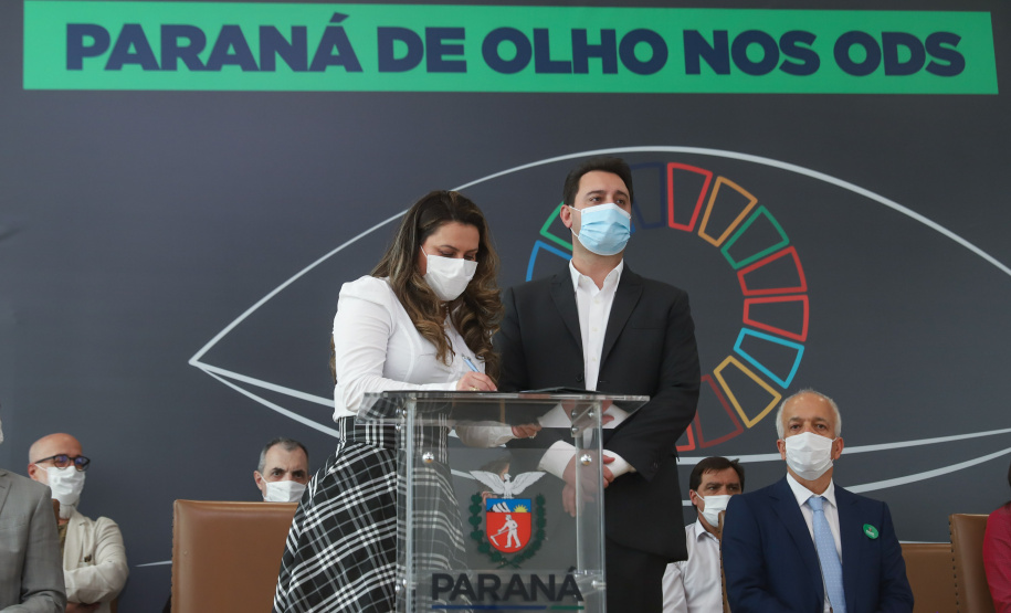 O governador Carlos Massa Ratinho Junior assina nesta terca-feira (28), acordo de cooperação para impulsionar Objetivos de Desenvolvimento Sustentável no Paraná. - 28/09/2021 - Foto: Geraldo Bubniak/AEN