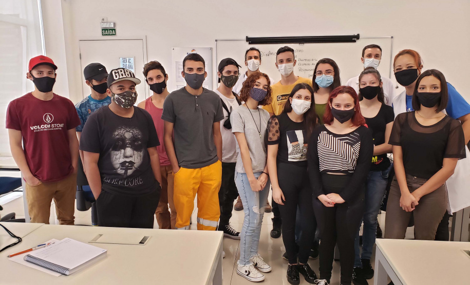 A Portos do Paraná, em parceria com o Serviço Nacional de Aprendizagem Comercial (Senac), está promovendo curso que visa a capacitação e o desenvolvimento de ações para jovens nas comunidades que estão nas áreas de abrangência dos portos paranaenses.  Foto: Portos do Paraná