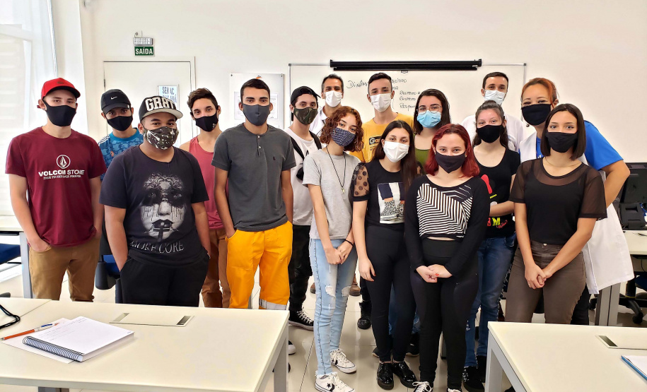 A Portos do Paraná, em parceria com o Serviço Nacional de Aprendizagem Comercial (Senac), está promovendo curso que visa a capacitação e o desenvolvimento de ações para jovens nas comunidades que estão nas áreas de abrangência dos portos paranaenses.  Foto: Portos do Paraná