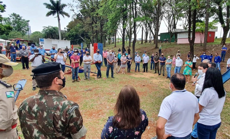 Um mutirão de limpeza tomou conta do Lago Jaboti, principal cartão postal de Apucarana na manhã desta quarta-feira (29). A ação foi promovida pela Companhia de Saneamento do Paraná (Sanepar) e pela Prefeitura de Apucarana, por meio da Secretaria Municipal de Meio Ambiente (Sema), marcando a Semana do Voluntariado do Paraná.  -  Apucarana, 29/09/2021  -  Foto: Sanepar