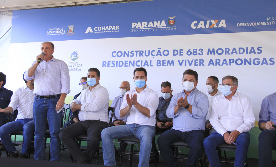 O governador Carlos Massa Ratinho Junior participou nesta quinta-feira (30) de mais dois capítulos da transformação habitacional de Arapongas, na Região Norte. Foto: Gustavo Pontes/SEDU