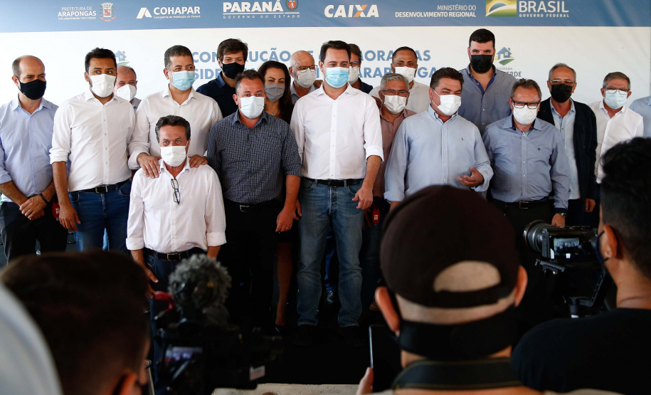 Arapongas, na Região Norte, vai dar um salto de qualidade na questão habitacional. Em ações desenvolvidas pelo Governo do Estado, a cidade vai ganhar nos próximos meses um novo bairro planejado, com 1.479 moradias divididas em duas fases, e uma unidade do Condomínio do Idoso, com 40 residências exclusivas para a terceira idade. - Arapongas, 30/09/2021 -  Foto: Jonathan Campos/AEN