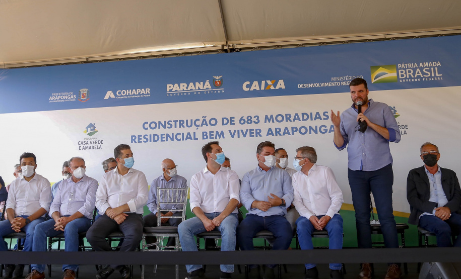 Arapongas, na Região Norte, vai dar um salto de qualidade na questão habitacional. Em ações desenvolvidas pelo Governo do Estado, a cidade vai ganhar nos próximos meses um novo bairro planejado, com 1.479 moradias divididas em duas fases, e uma unidade do Condomínio do Idoso, com 40 residências exclusivas para a terceira idade. - Arapongas, 30/09/2021 - Foto Gilson Abreu/AEN