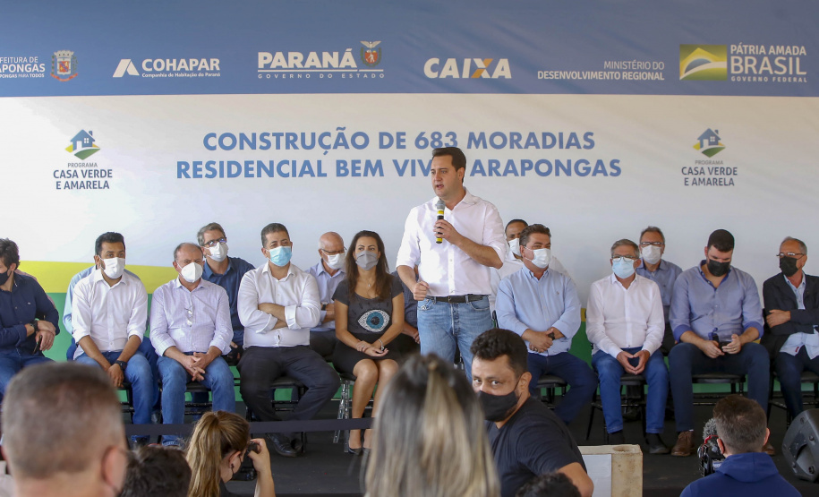 Arapongas, na Região Norte, vai dar um salto de qualidade na questão habitacional. Em ações desenvolvidas pelo Governo do Estado, a cidade vai ganhar nos próximos meses um novo bairro planejado, com 1.479 moradias divididas em duas fases, e uma unidade do Condomínio do Idoso, com 40 residências exclusivas para a terceira idade. - Arapongas, 30/09/2021 - Foto Gilson Abreu/AEN