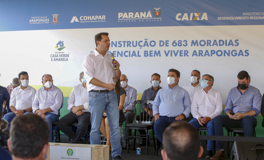 Arapongas, na Região Norte, vai dar um salto de qualidade na questão habitacional. Em ações desenvolvidas pelo Governo do Estado, a cidade vai ganhar nos próximos meses um novo bairro planejado, com 1.479 moradias divididas em duas fases, e uma unidade do Condomínio do Idoso, com 40 residências exclusivas para a terceira idade. - Arapongas, 30/09/2021 - Foto Gilson Abreu/AEN