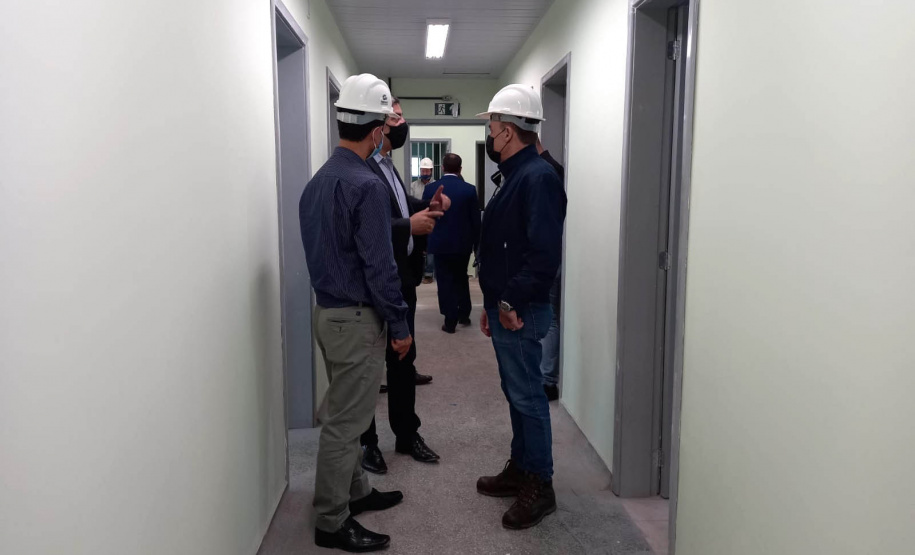 O Secretário da Segurança Pública, Romulo Marinho Soares, esteve em Londrina, nesta quinta-feira (30/09), para acompanhar as obras da Cadeia Pública de Londrina, que estão sendo finalizadas e têm previsão de entrega para novembro deste ano. -  Londrina, 30/09/2021  -  Foto: SESP-PR