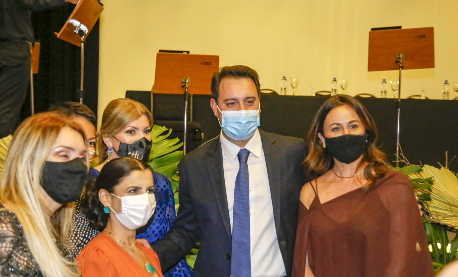 O governador Carlos Massa Ratinho Junior participou nesta quinta-feira (30) da solenidade em comemoração ao Jubileu de Ouro do HU-UEL, reforçando a importância da organização para o Estado, destacando os feitos mais recentes.
Foto Gilson Abreu/AEN