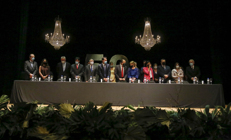 O governador Carlos Massa Ratinho Junior participou nesta quinta-feira (30) da solenidade em comemoração ao Jubileu de Ouro do HU-UEL, reforçando a importância da organização para o Estado, destacando os feitos mais recentes.
Foto Gilson Abreu/AEN