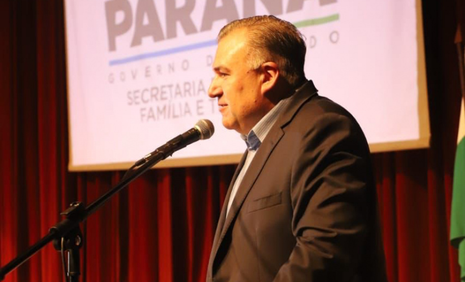 O secretário de Justiça, Família e Trabalho, Ney Leprevost, esteve nesta quinta-feira (30), em Maringá, para assinar com municípios da região parceiras do Governo do Paraná nas áreas do trabalho, da proteção as crianças, da juventude, das pessoas idosas e que se encontram em situação de vulnerabilidade social.  -  Maringá, 30/09/2021 - Foto: SEJUF