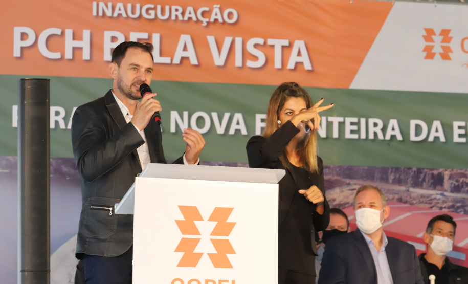 PCH Vere O governador Carlos Massa Ratinho Junior, o ministro de Minas e Energia, Bento Albuquerque, e o presidente da Copel, Daniel Pimentel Slaviero, inauguram de forma virtual nesta sexta-feira (1º) a Pequena Central Hidrelétrica Bela Vista, em Verê, no Sudoeste do Estado. Na foto o Prefeito de Vere, Ademilso Rosin 01/10/2021 - Foto: Geraldo Bubniak/AEN