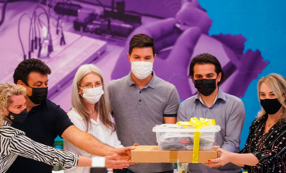 Colégios de mais 30 municípios receberam kits de robótica nesta semana. Foto:Guilherme Flores/Casa Civil