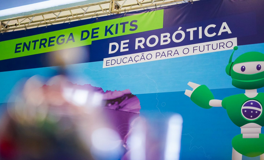 Colégios de mais 30 municípios receberam kits de robótica nesta semana. Foto:Guilherme Flores/Casa Civil