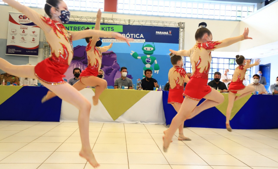 Colégios de mais 30 municípios receberam kits de robótica nesta semana. Foto:Guilherme Flores/Casa Civil