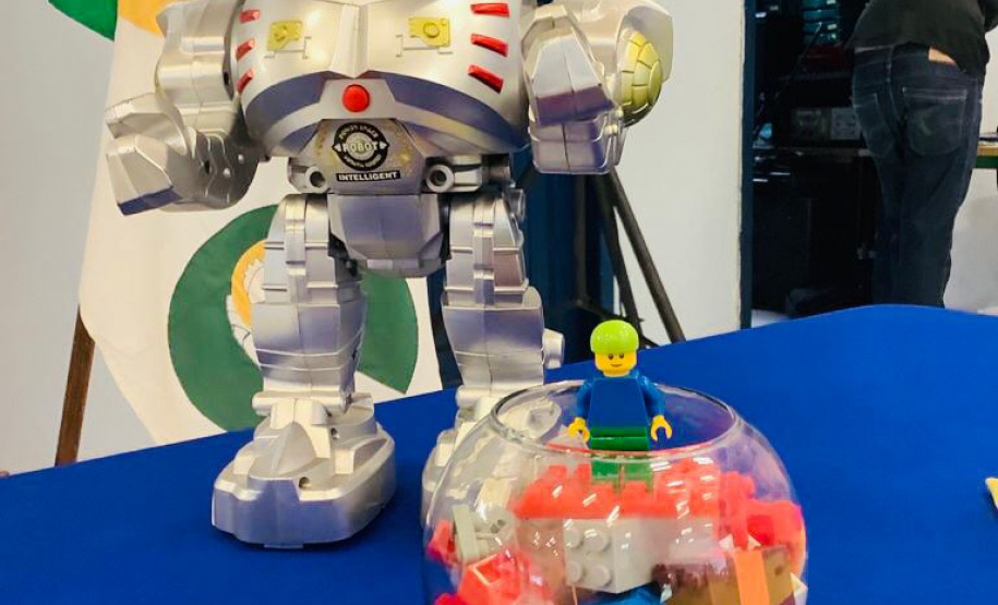 Colégios de mais 30 municípios receberam kits de robótica nesta semana. Foto:Divulgação Seed-PR