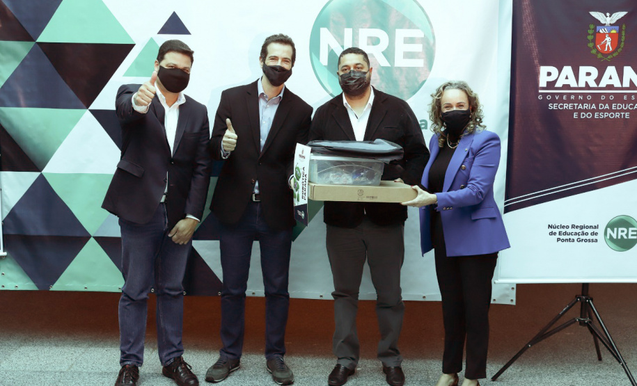 Colégios de mais 30 municípios receberam kits de robótica nesta semana. Foto: Rodrigo Felix Leal/AEN