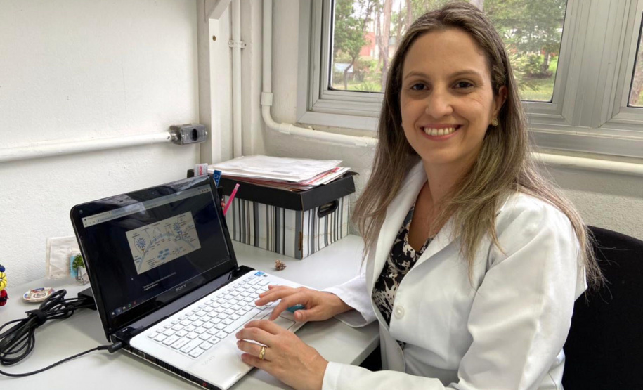 Pesquisadores das Universidades Estaduais do Paraná realizaram um estudo sobre o novo coronavírus, que ajuda a compreender como os sistemas naturais de defesa do organismo humano reagem à Covid-19. A pesquisa destaca a interação do genoma do vírus e dos pacientes acometidos pela doença.  -  Curitiba, 01/10/2021  -  Foto: SETI