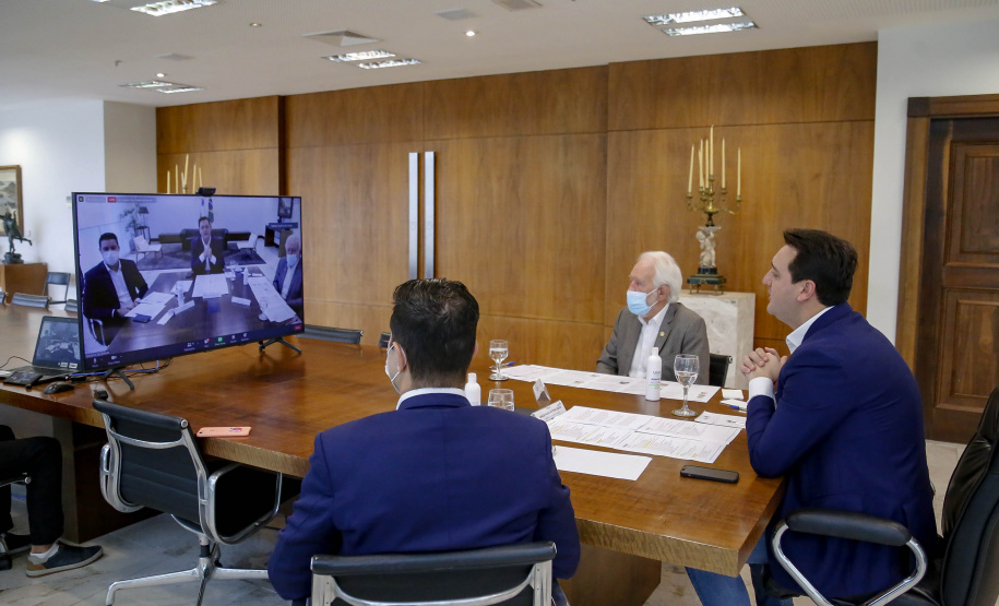 04.10.2021 - Governador Carlos Massa Ratinho Junior, vice-governador Darci Piana e o chefe Casa Civil Guto Silva, participam da Abertura Semana da Inovação
Foto Gilson Abreu/AEN
