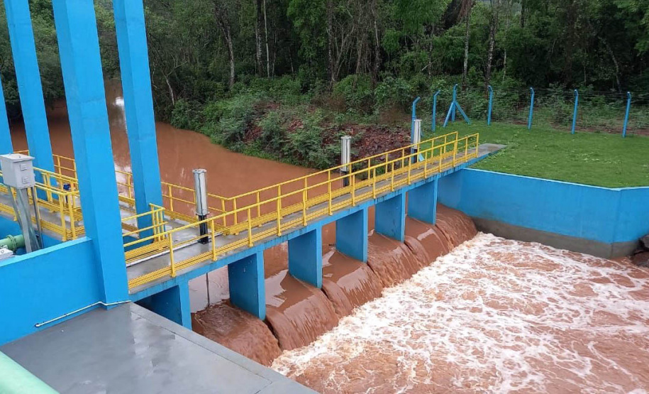 Captação do Rio São José, em Cascavel, que teve chuvas em torno de 200 mm no fim de semana - Curitiba, 04/10/2021 - Foto: Sanepar