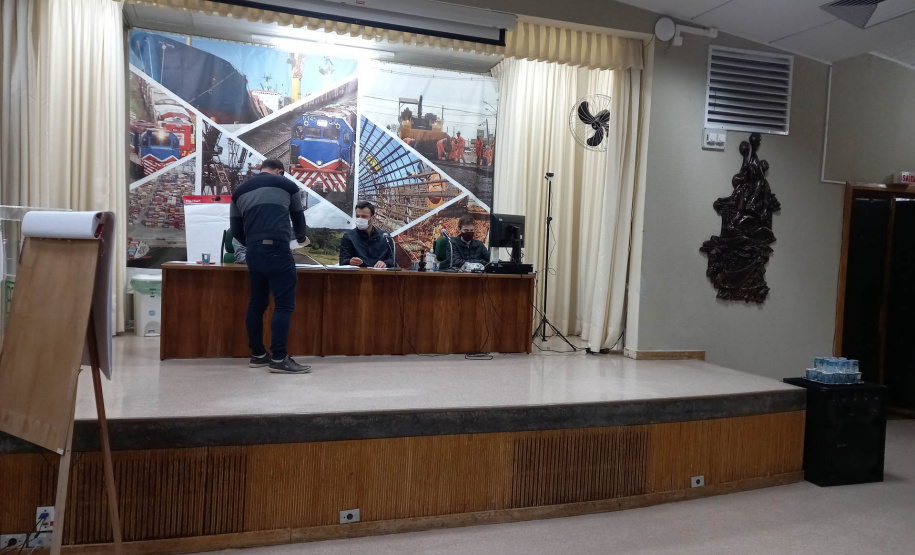 Abertura de envelopes de preços da manutenção da iluminação da Rodovia Deputado João Leopoldo Jacomel - Curitiba, 04/10/2021 - foto: DER