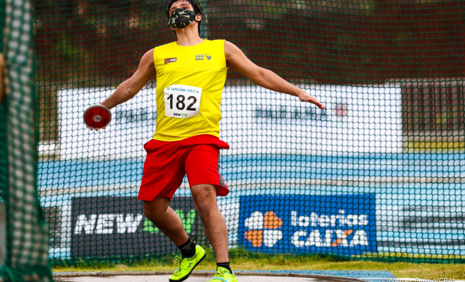 Seis ouros, seis pratas e cincos bronzes esses foram os resultados dos atletas do Paraná no Campeonato Brasileiro Loterias Caixa Sub-16 de Atletismo que ocorreu no último final de semana no Centro Nacional de Treinamento em Atletismo de Cascavel. O evento tem apoio do Governo do Paraná, por meio da Superintendência do Esporte, da Federação de Atletismo do Paraná (FAP) e da Prefeitura de Cascavel.-  Curitiba, 05/10/2021 - Foto: WAGNER CARMO/CBAT