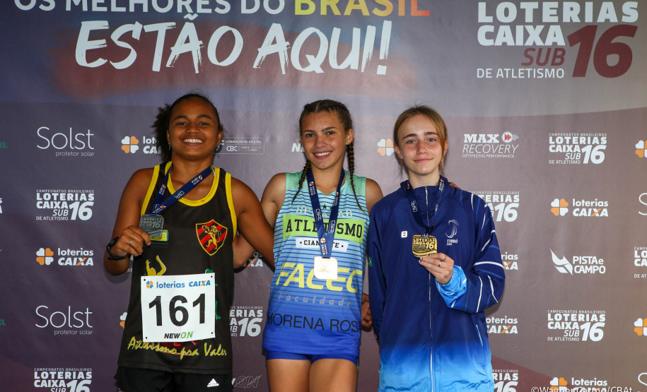Seis ouros, seis pratas e cincos bronzes esses foram os resultados dos atletas do Paraná no Campeonato Brasileiro Loterias Caixa Sub-16 de Atletismo que ocorreu no último final de semana no Centro Nacional de Treinamento em Atletismo de Cascavel. O evento tem apoio do Governo do Paraná, por meio da Superintendência do Esporte, da Federação de Atletismo do Paraná (FAP) e da Prefeitura de Cascavel.-  Curitiba, 05/10/2021 - Foto: WAGNER CARMO/CBAT