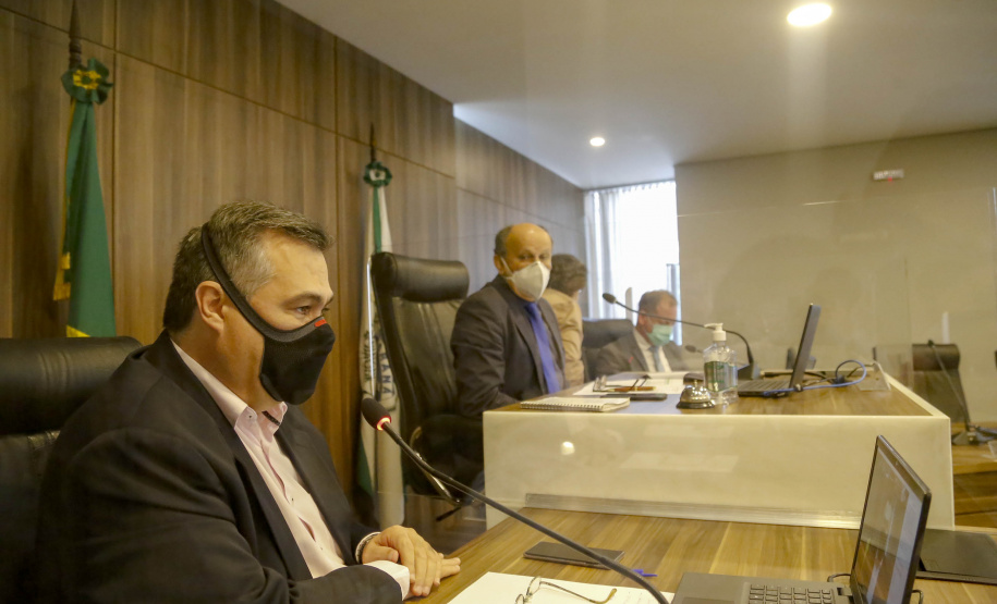 Secretário da Saúde,  Beto Preto, apresenta relatório com números da pandemia, durante audiência na Assembleia Legislativa  -  Curitiba, 05/10/2021  -  Foto Gilson Abreu/AEN