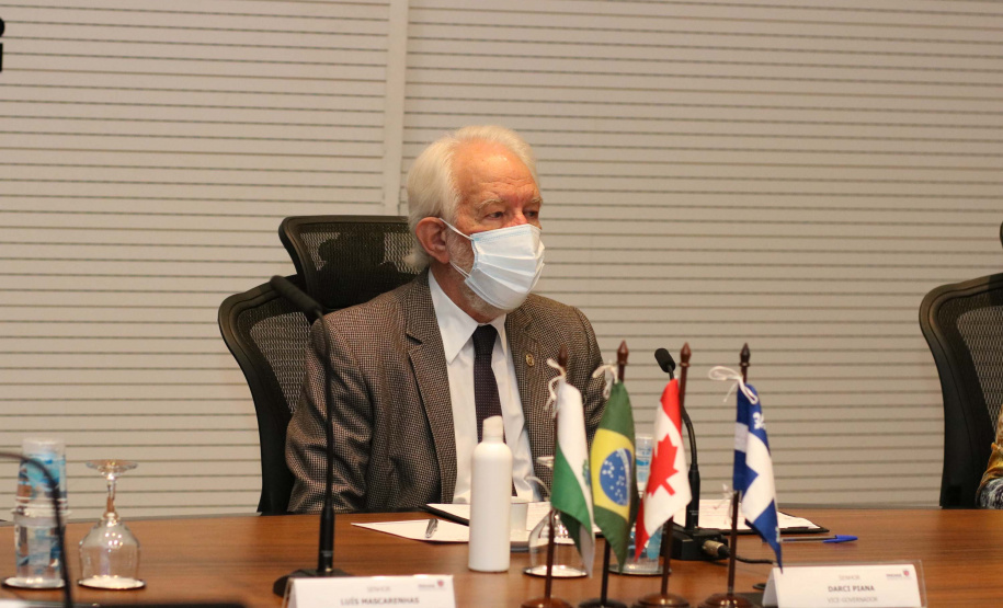 As novas oportunidades de parceria entre o Paraná e o Canadá foram o foco da visita de uma comitiva do Consulado Geral do Canadá a Curitiba nesta quarta-feira (6). O vice-governador Darci Piana recebeu, no Palácio Iguaçu, a cônsul-geral do Canadá em São Paulo, Heather Cameron. Foto: Camila Tonett/Vice-governadoria