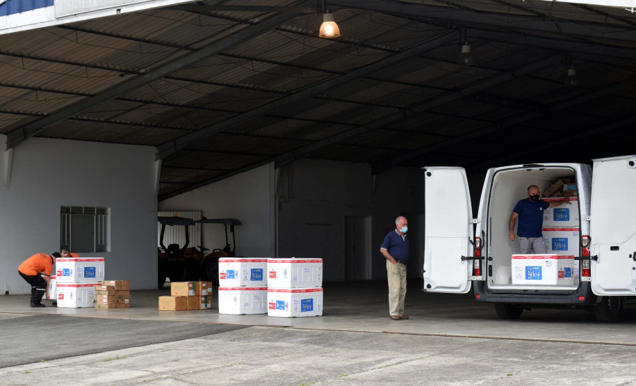 583,6 mil vacinas contra a Covid-19 são distribuídas nesta quarta. Foto: Américo Antonio/SESA