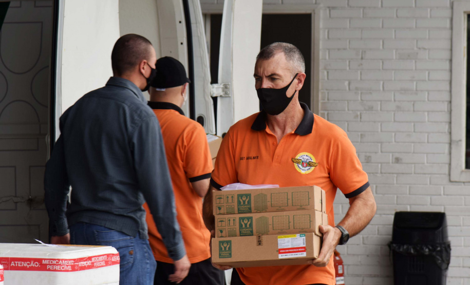 583,6 mil vacinas contra a Covid-19 são distribuídas nesta quarta. Foto: Américo Antonio/SESA