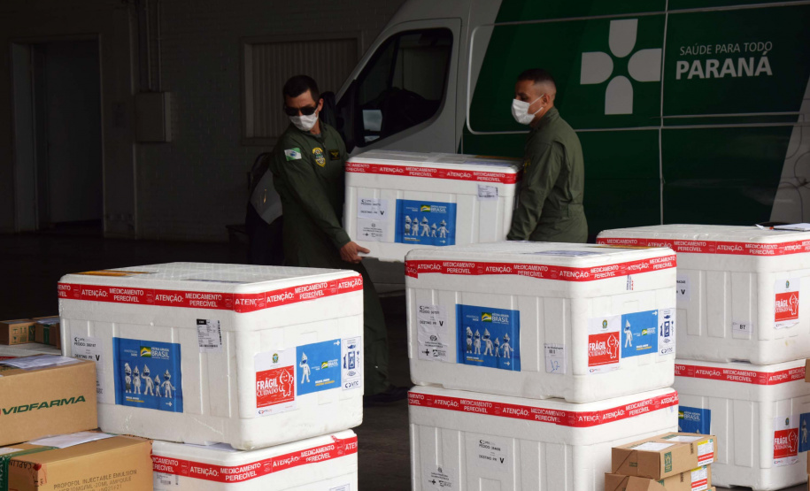 583,6 mil vacinas contra a Covid-19 são distribuídas nesta quarta. Foto: Américo Antonio/SESA