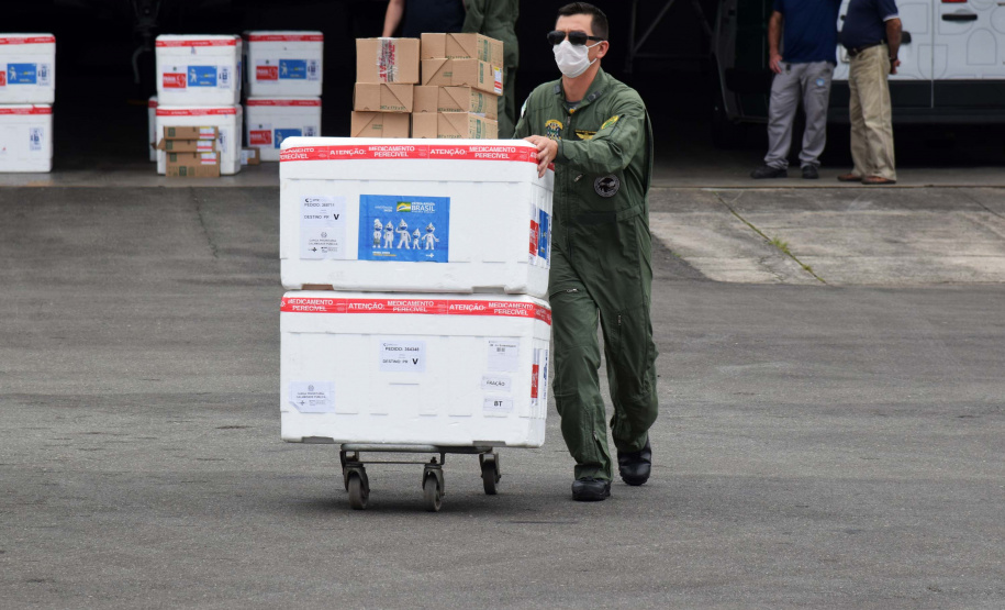 583,6 mil vacinas contra a Covid-19 são distribuídas nesta quarta. Foto: Américo Antonio/SESA