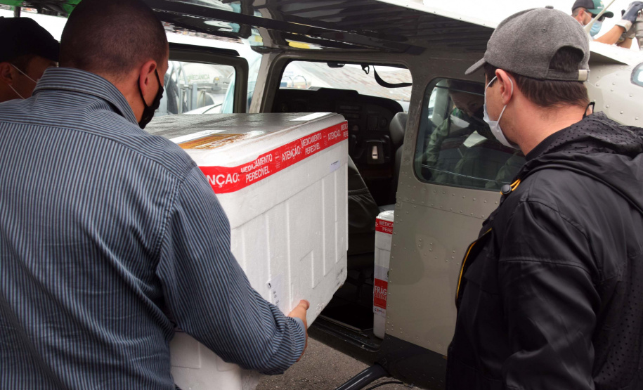583,6 mil vacinas contra a Covid-19 são distribuídas nesta quarta. Foto: Américo Antonio/SESA