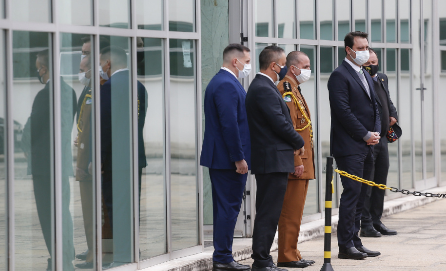 O major Sérgio Vieira Benício é o novo chefe da Casa Militar do Governo do Estado. Sua nomeação foi assinada pelo governador Carlos Massa Ratinho Junior na tarde desta quarta-feira (6). Integrante do quadro de oficiais policiais-militares (QOPM), o major exercia o cargo de subchefe da Casa Militar.