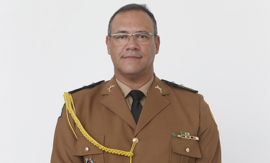 Major Vieira assume o posto antes ocupado pelo tenente-coronel Welby Pereira Sales, que deixa o cargo após mais de 33 anos de serviços dedicados à Polícia Militar e ao Estado do Paraná. Ele dará início ao processo de reserva remunerada.  -  Foto: Arnaldo Alves/Arquivo AEN