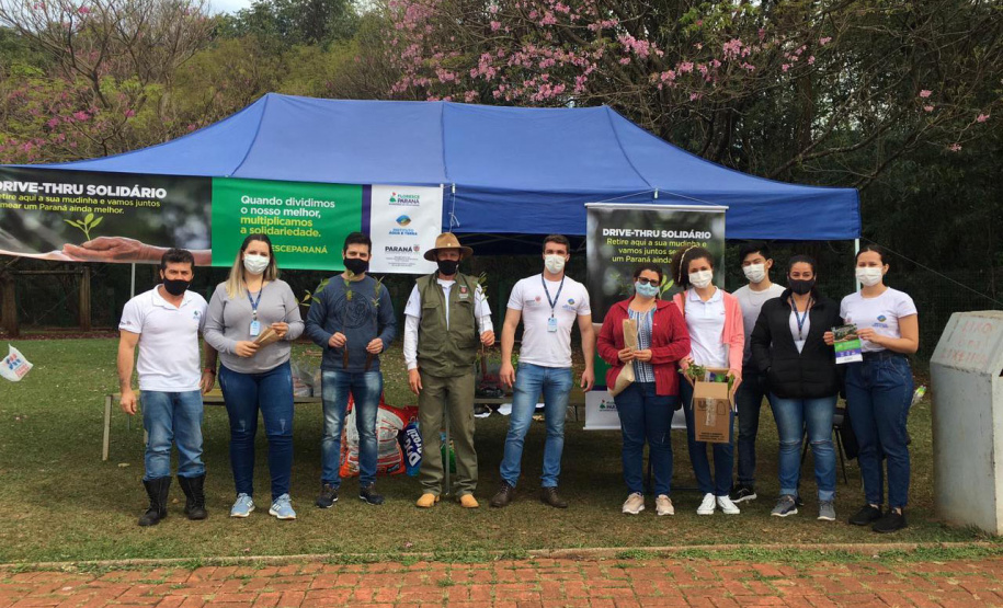 Cerca de 70 famílias de Toledo são beneficiadas com cestas de alimentos, nesta semana. Os donativos são frutos da doação da população em troca de uma muda de árvore nativa, distribuída pelo Instituto Água e Terra (IAT). -  Curitiba, 31/08/2021  -  Foto: SEDEST