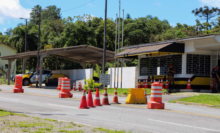 Operação Estrada da Graciosa BPRv intensifica policiamento nas rodovias estaduais no feriado pro longado de Nossa Senhora Aparecida. Foto:Soldado Adilson Voinaski Afonso
