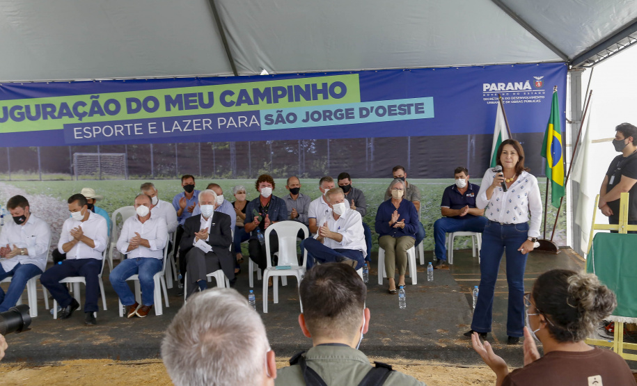 O governador em exercício Darci Piana vistoriou nesta quinta-feira (07) a construção do novo trevo da PR-281, e inaugurou uma unidade do Meu Campinho no distrito de Doutor Antonio Paranhos, em São Jorge D’Oeste, na região Sudoeste do Paraná. - São Jorge D’Oeste, 07/10/2021 -  Foto: Gilson Abreu/AEN