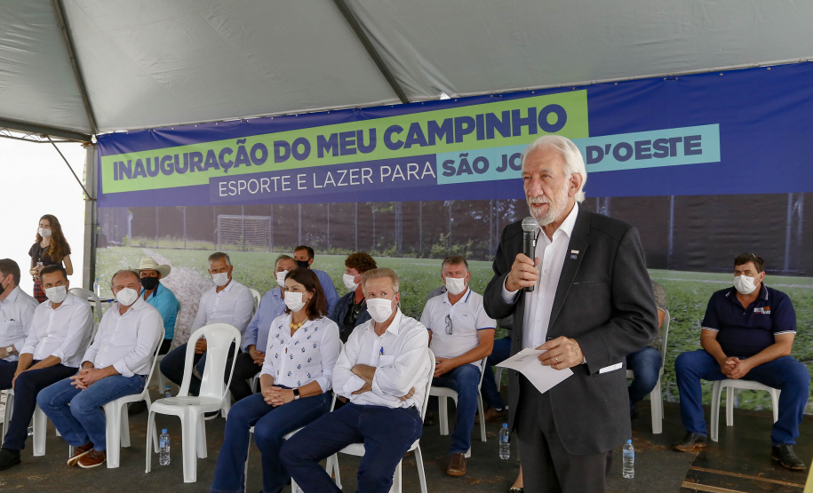 O governador em exercício Darci Piana vistoriou nesta quinta-feira (07) a construção do novo trevo da PR-281, e inaugurou uma unidade do Meu Campinho no distrito de Doutor Antonio Paranhos, em São Jorge D’Oeste, na região Sudoeste do Paraná. - São Jorge D’Oeste, 07/10/2021 -  Foto: Gilson Abreu/AEN