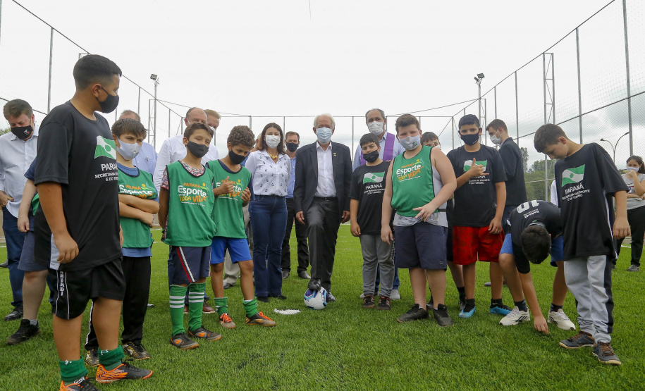 O governador em exercício Darci Piana vistoriou nesta quinta-feira (07) a construção do novo trevo da PR-281, e inaugurou uma unidade do Meu Campinho no distrito de Doutor Antonio Paranhos, em São Jorge D’Oeste, na região Sudoeste do Paraná. - São Jorge D’Oeste, 07/10/2021 -  Foto: Gilson Abreu/AEN