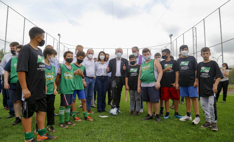 O governador em exercício Darci Piana vistoriou nesta quinta-feira (07) a construção do novo trevo da PR-281, e inaugurou uma unidade do Meu Campinho no distrito de Doutor Antonio Paranhos, em São Jorge D’Oeste, na região Sudoeste do Paraná. - São Jorge D’Oeste, 07/10/2021 -  Foto: Gilson Abreu/AEN