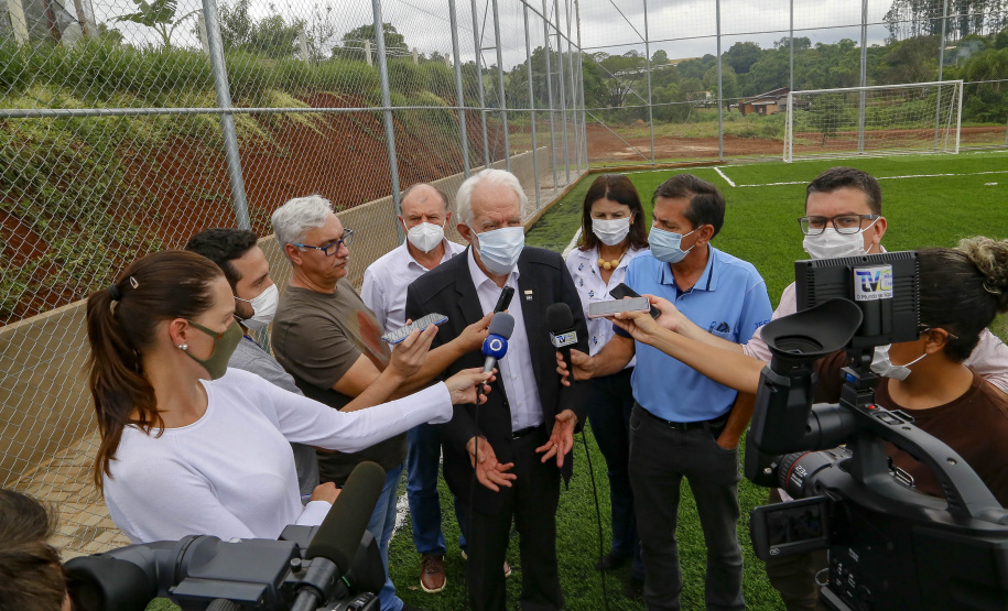 O governador em exercício Darci Piana vistoriou nesta quinta-feira (07) a construção do novo trevo da PR-281, e inaugurou uma unidade do Meu Campinho no distrito de Doutor Antonio Paranhos, em São Jorge D’Oeste, na região Sudoeste do Paraná. - São Jorge D’Oeste, 07/10/2021 -  Foto: Gilson Abreu/AEN