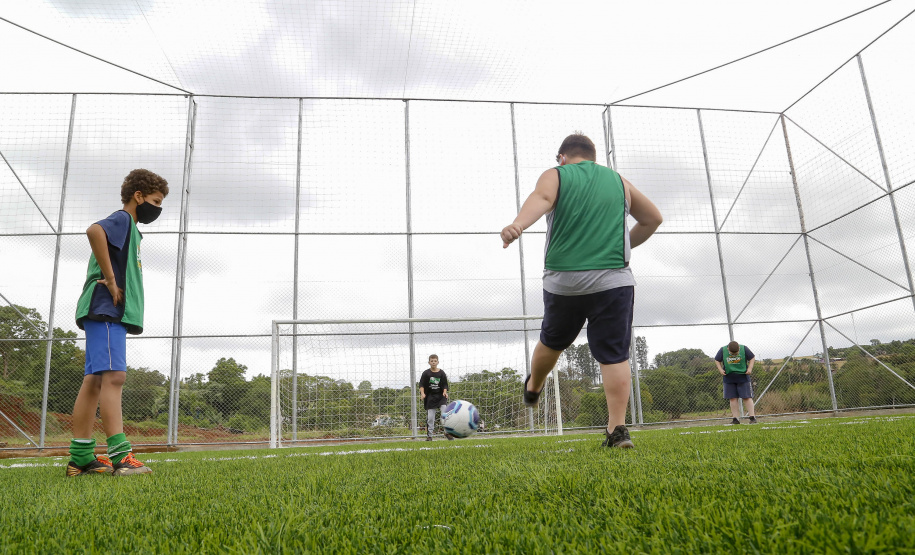 O governador em exercício Darci Piana vistoriou nesta quinta-feira (07) a construção do novo trevo da PR-281, e inaugurou uma unidade do Meu Campinho no distrito de Doutor Antonio Paranhos, em São Jorge D’Oeste, na região Sudoeste do Paraná. - São Jorge D’Oeste, 07/10/2021 -  Foto: Gilson Abreu/AEN