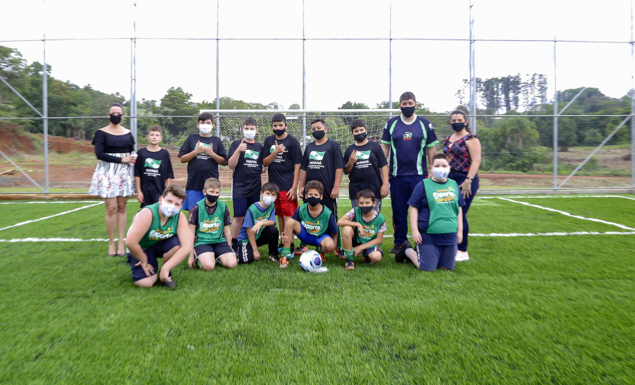 O governador em exercício Darci Piana vistoriou nesta quinta-feira (07) a construção do novo trevo da PR-281, e inaugurou uma unidade do Meu Campinho no distrito de Doutor Antonio Paranhos, em São Jorge D’Oeste, na região Sudoeste do Paraná. - São Jorge D’Oeste, 07/10/2021 -  Foto: Gilson Abreu/AEN