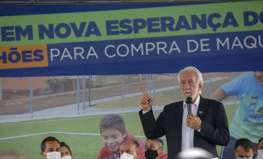 Lazer, geração de emprego e manutenção da limpeza e infraestrutura urbana. As ações fazem parte do pacote de anúncios confirmado nesta quinta-feira (07) pelo governador em exercício Darci Piana em visita à Nova Esperança do Sudoeste. - Nova esperança do Sudoeste, 07/10/2021  -  Foto: Gilson Abreu/AEN