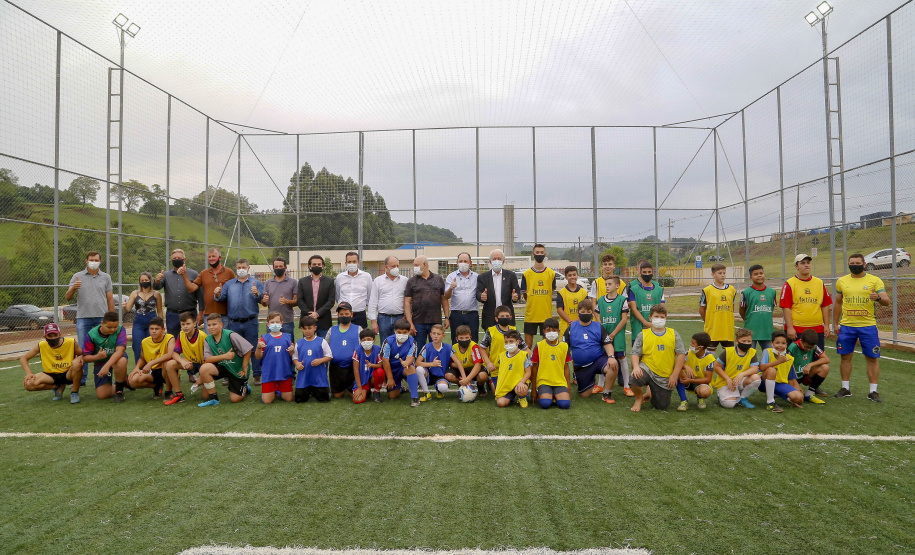 Lazer, geração de emprego e manutenção da limpeza e infraestrutura urbana. As ações fazem parte do pacote de anúncios confirmado nesta quinta-feira (07) pelo governador em exercício Darci Piana em visita à Nova Esperança do Sudoeste. - Nova esperança do Sudoeste, 07/10/2021  -  Foto: Gilson Abreu/AEN