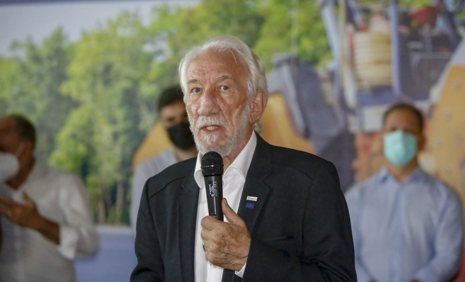 O governador em exercício Darci Piana anunciou nesta quinta-feira (07) novos investimentos para Francisco Beltrão, no Sudoeste do Paraná. As ações do Governo do Estado contemplam equipamentos para a saúde, a pavimentação de 51 vias urbanas e o lançamento do edital de licitação para a construção de uma Delegacia Cidadã na cidade. -  Francisco Beltrão, 07/10/2021  -  Foto: Gilson Abreu/AEN