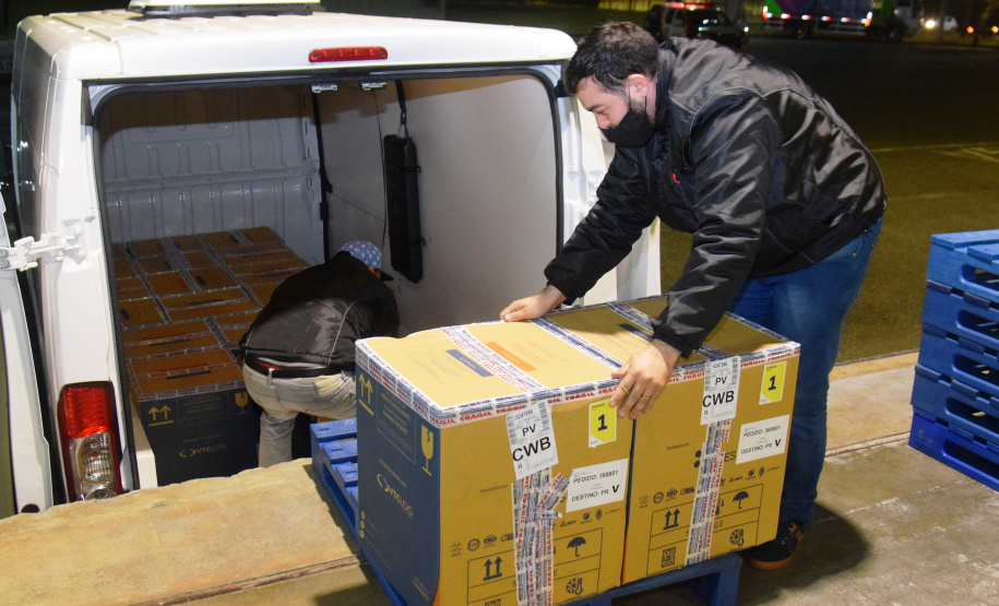 Paraná recebe 124.020 vacinas contra a Covid-19 nesta quinta Foto: Américo Antonio/SESA