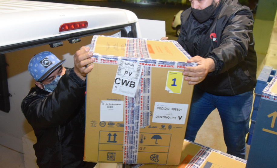 Paraná recebe 124.020 vacinas contra a Covid-19 nesta quinta Foto: Américo Antonio/SESA