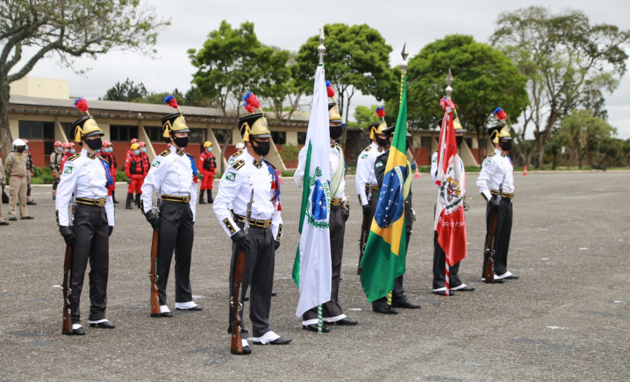 Conhecer o passado, analisar o presente e projetar o futuro é o que move o Corpo de Bombeiros do Paraná, que nesta sexta-feira (08/10) completa 109 anos de história