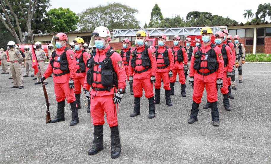 Conhecer o passado, analisar o presente e projetar o futuro é o que move o Corpo de Bombeiros do Paraná, que nesta sexta-feira (08/10) completa 109 anos de história